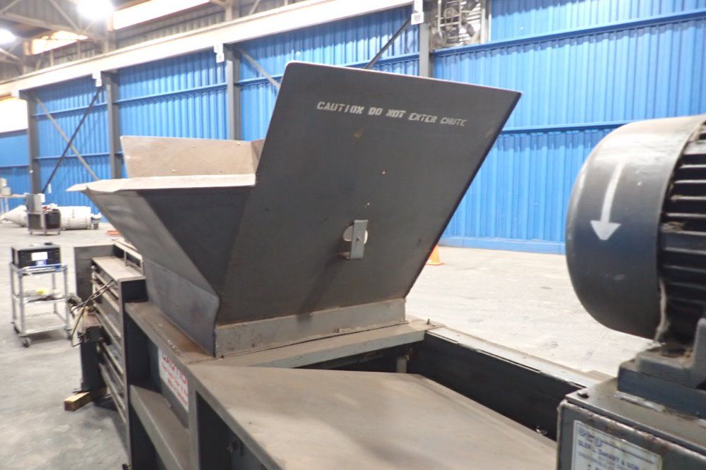 Maren 62" X 32" Compactor