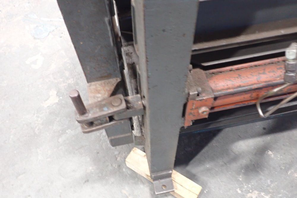 Maren 62" X 32" Compactor