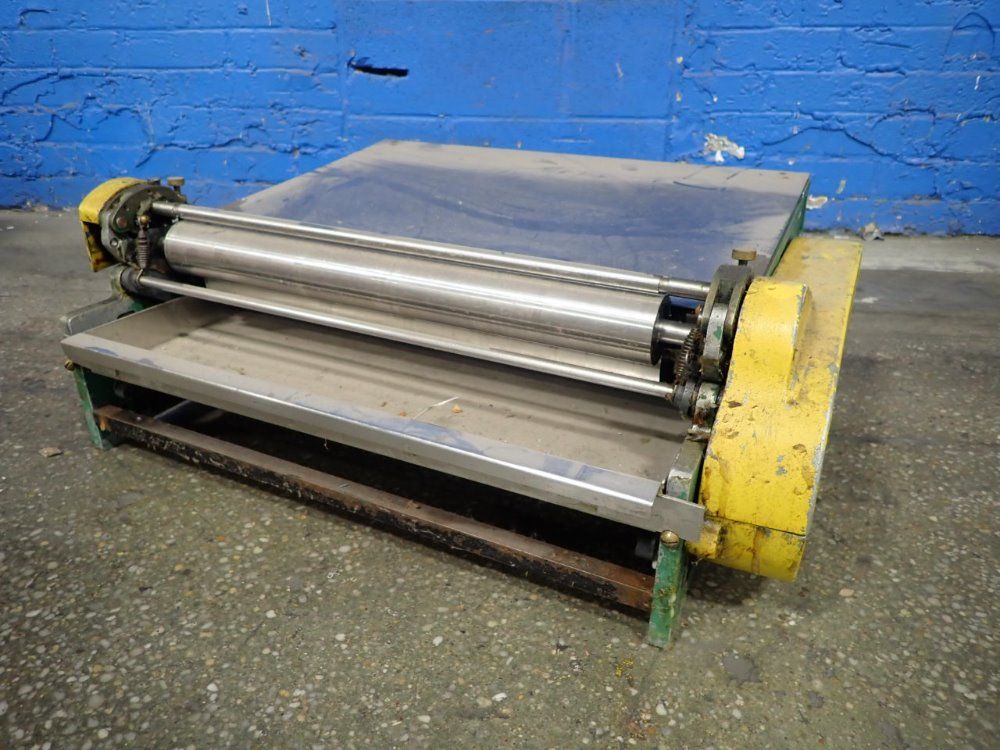 Potdevin Label Paster