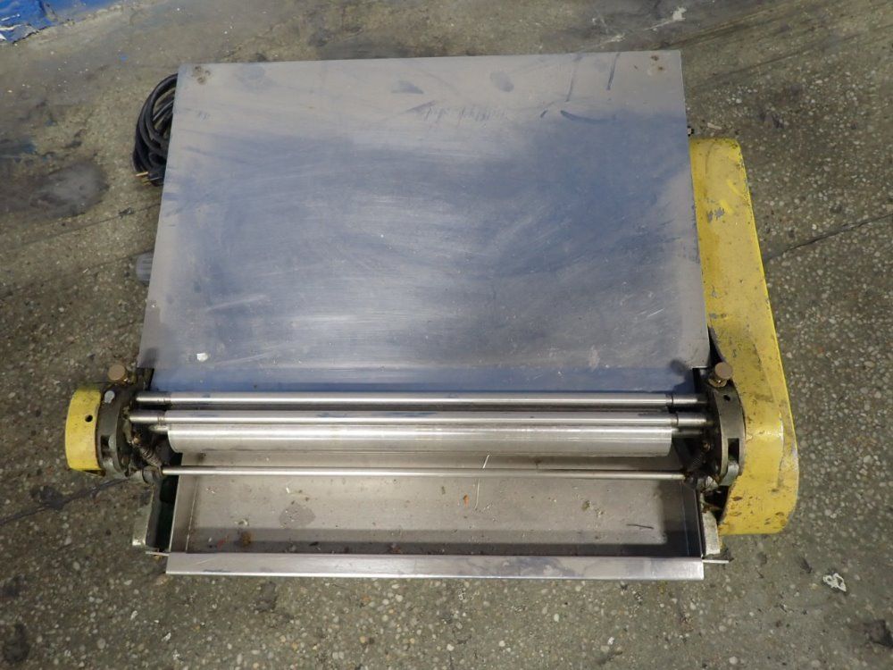 Potdevin Label Paster