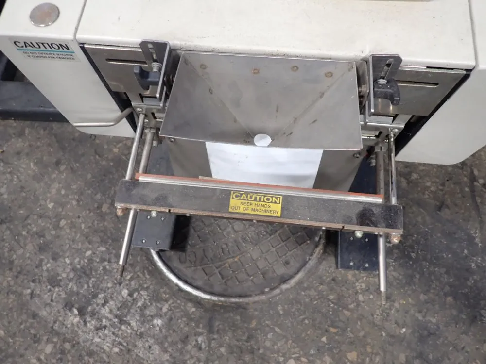 Advanced Poly-packaging Bagger With Conveyor