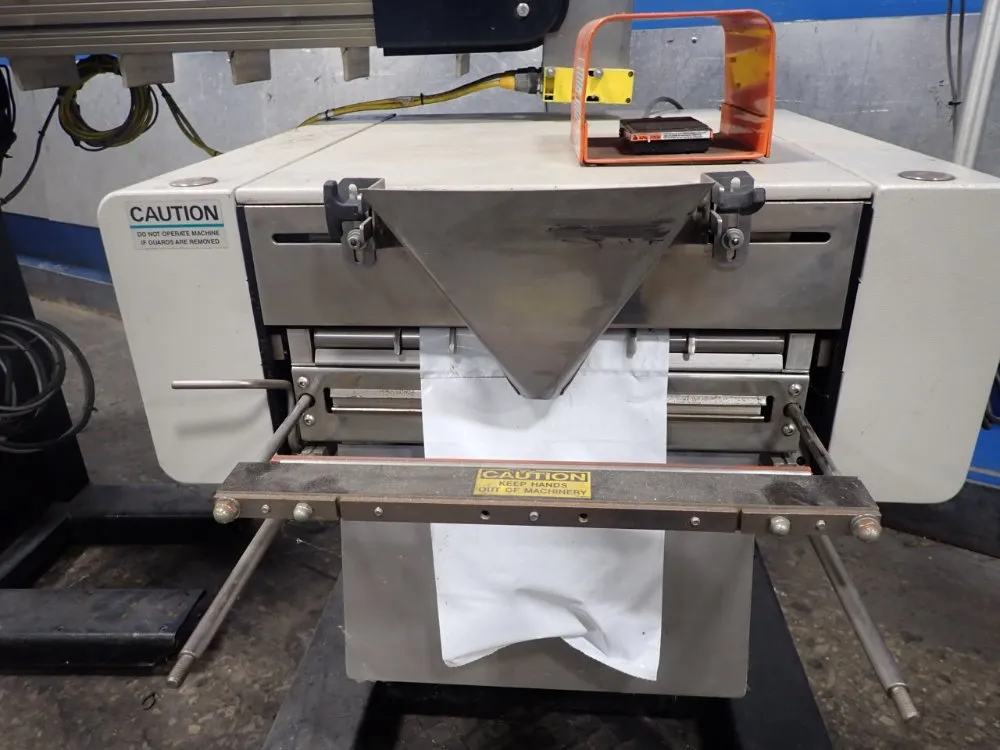 Advanced Poly-packaging Bagger With Conveyor