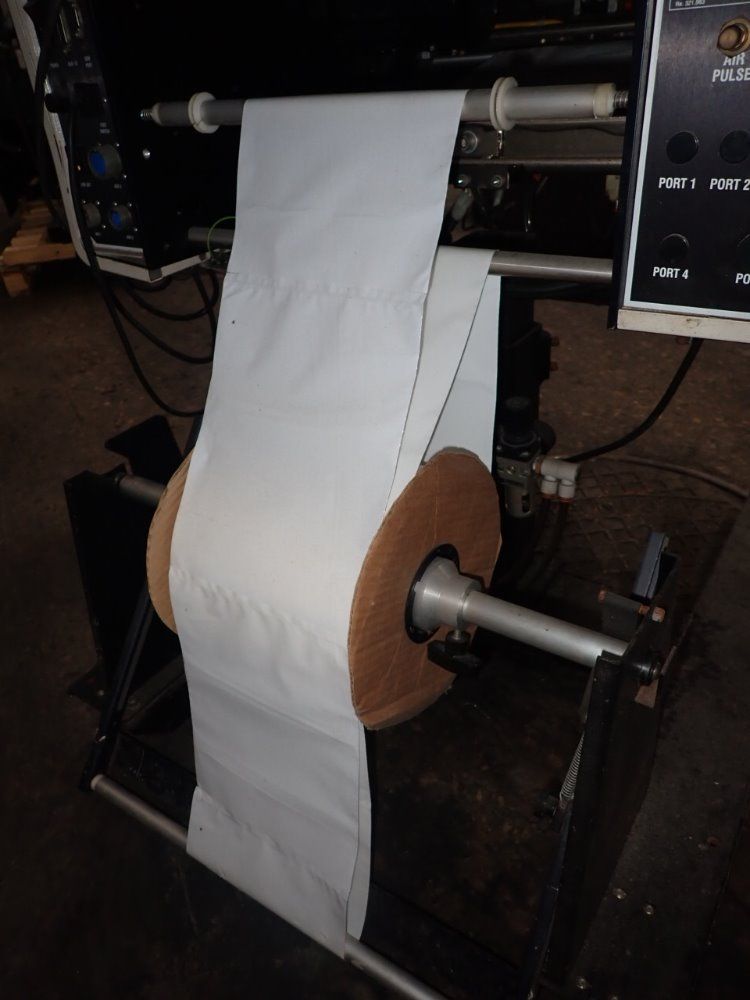 Advanced Poly-packaging Bagger With Conveyor