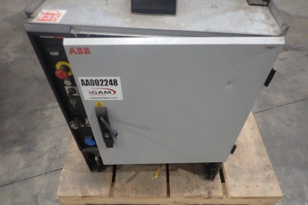 Abb 16 Amp Robot/controller - Aa002119