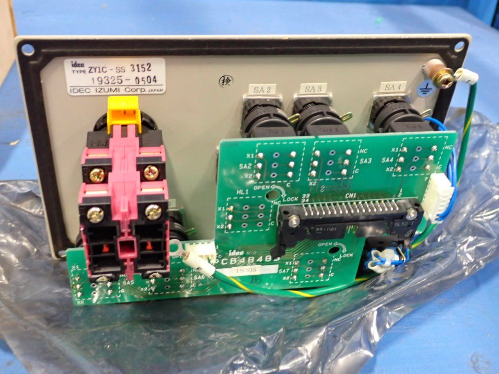 Idec Izumi Corp Servo Controller - Zyic-ss3152