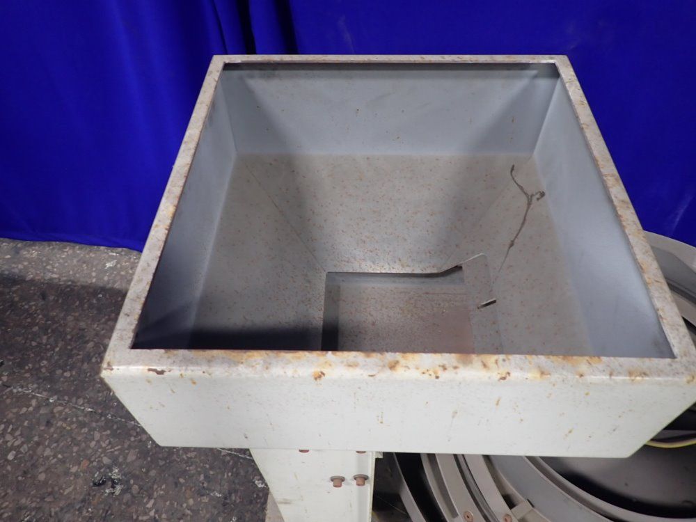 Custom Feeder Company Vibratory Feeder