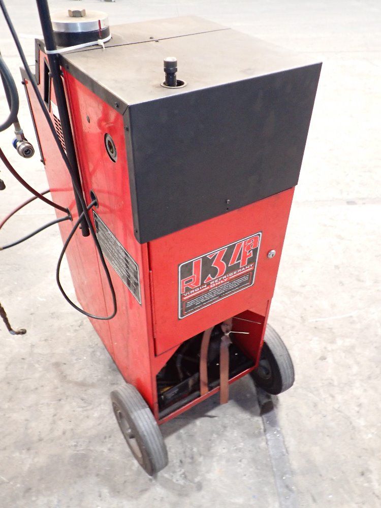 White Refrigerant Recovery And Charging System