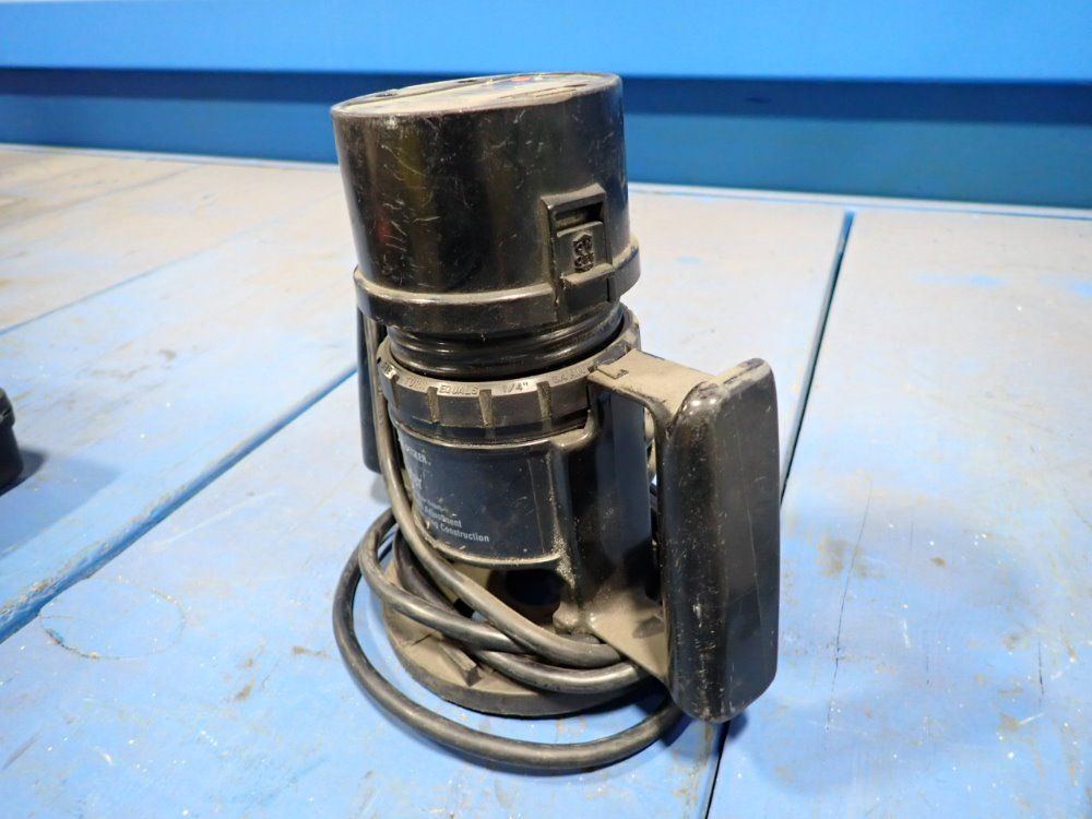 Black And Decker 1 Hp Router - 7604