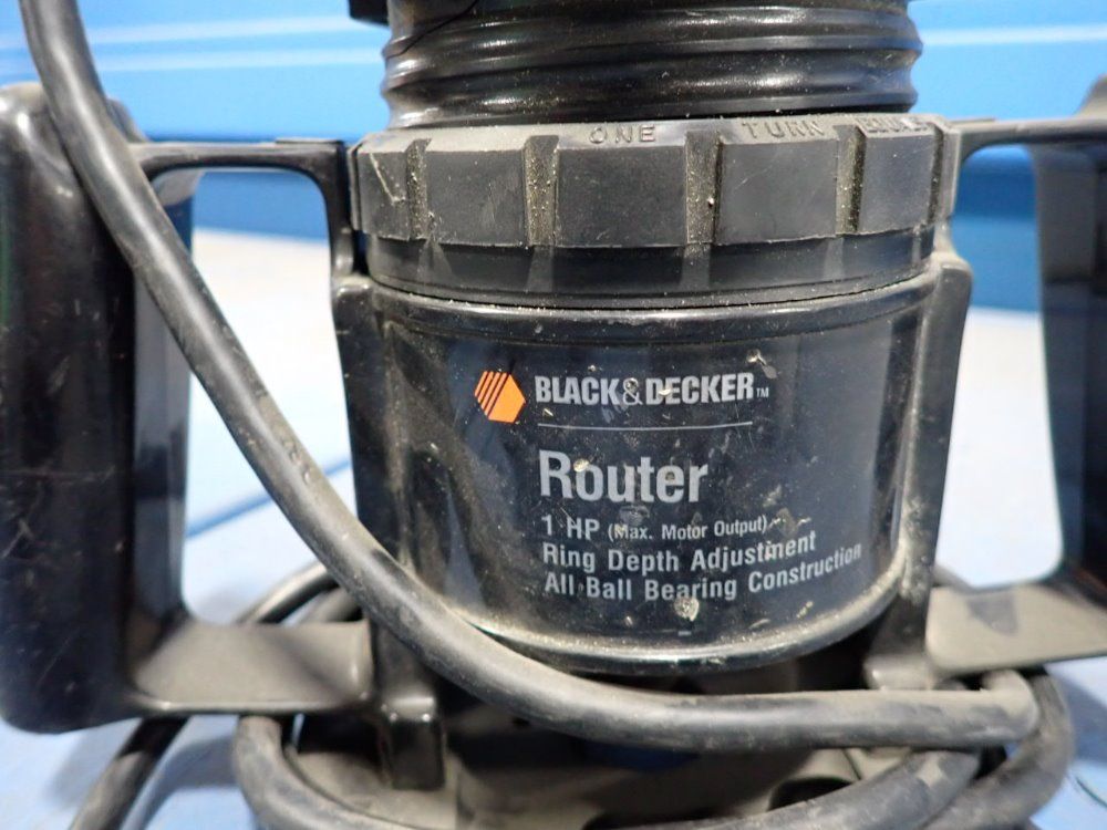 Black And Decker 1 Hp Router - 7604