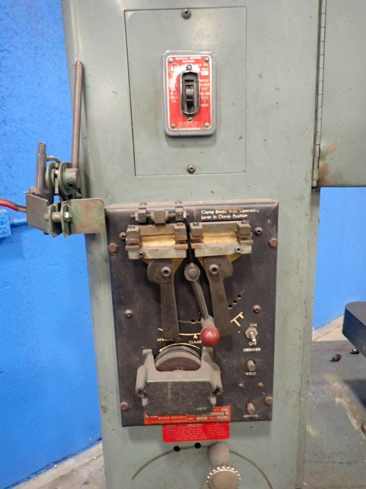 Powermatic 24"x24" Table Vertical Band Saw - 600