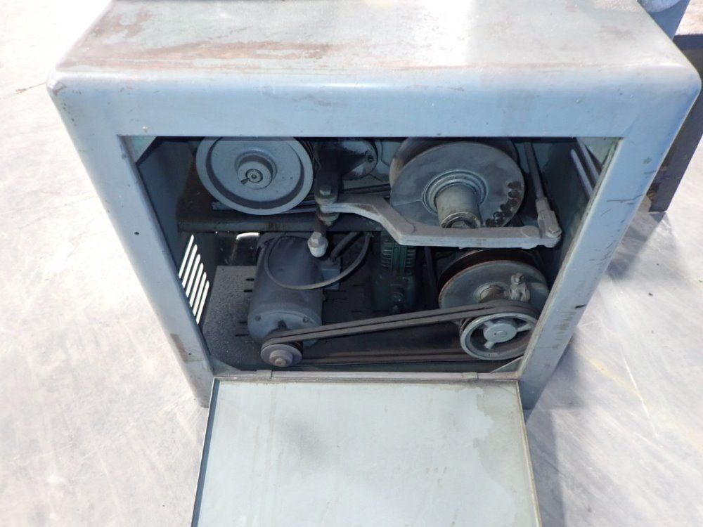 Powermatic 24"x24" Table Vertical Band Saw - 600