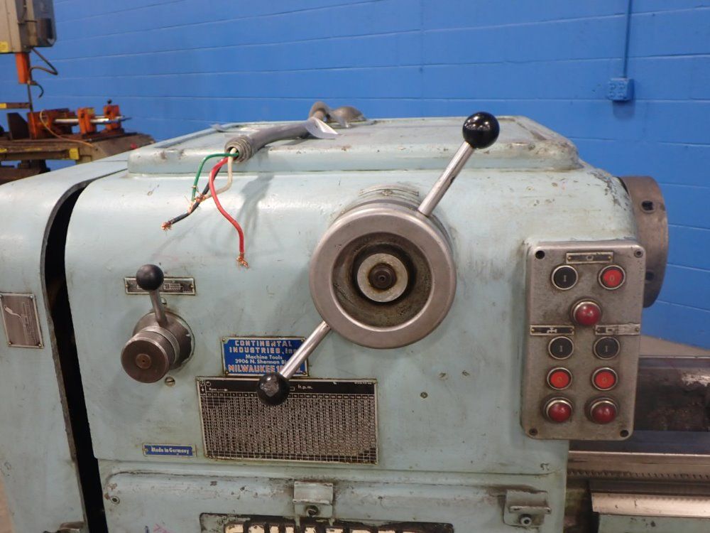 Schaerer Lathe Wsteadyrest  2 Chucks