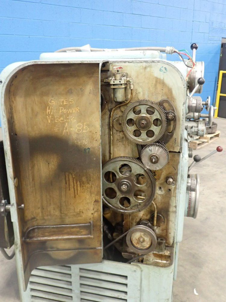 Schaerer Lathe Wsteadyrest  2 Chucks