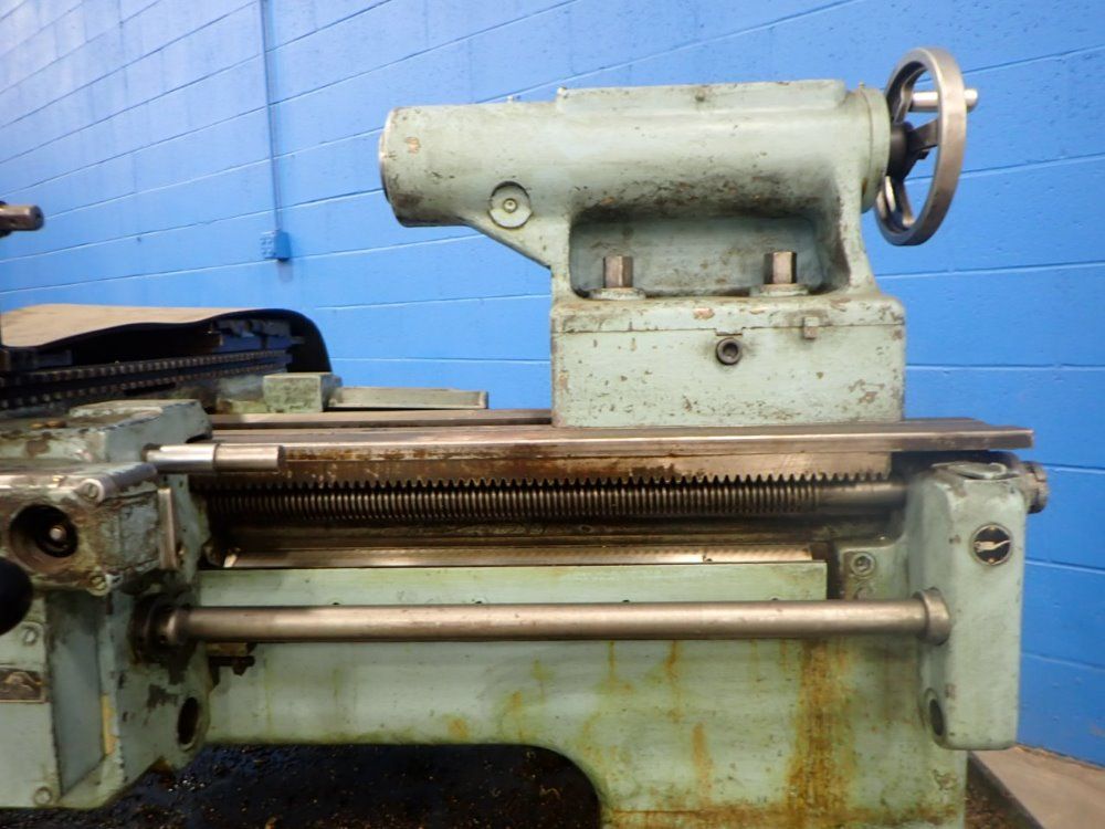 Schaerer Lathe Wsteadyrest  2 Chucks