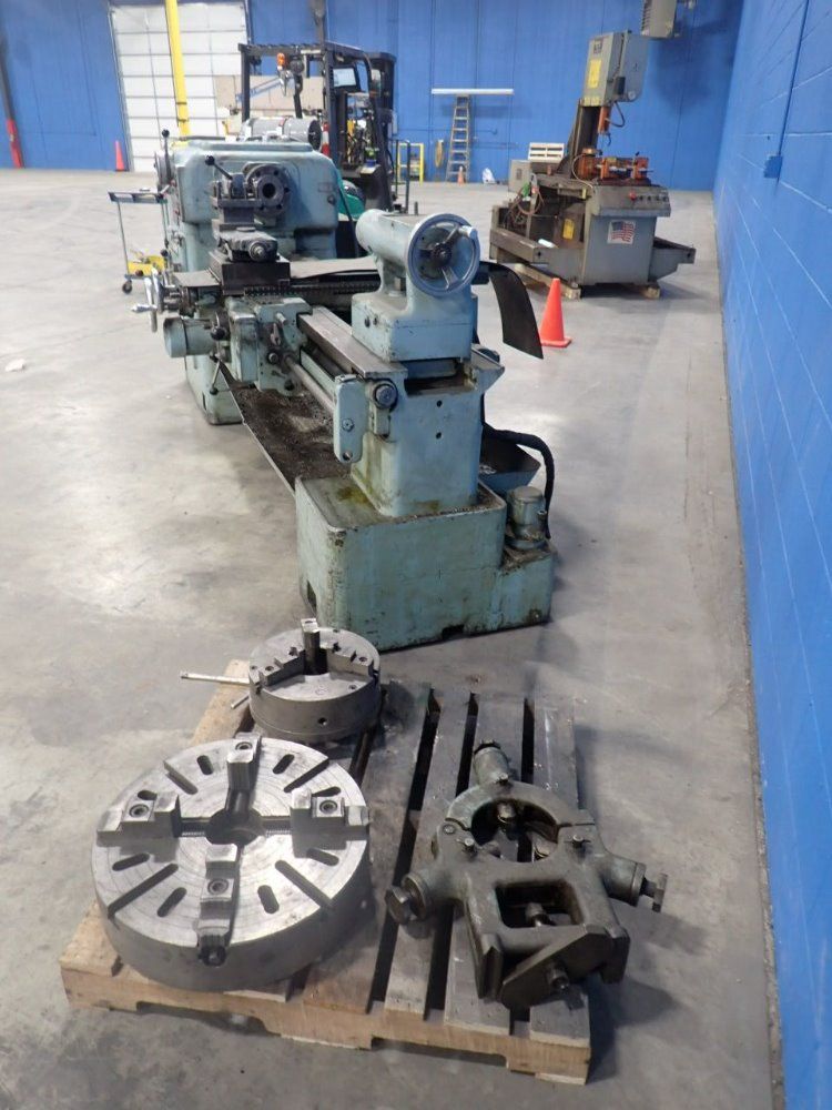 Schaerer Lathe Wsteadyrest  2 Chucks