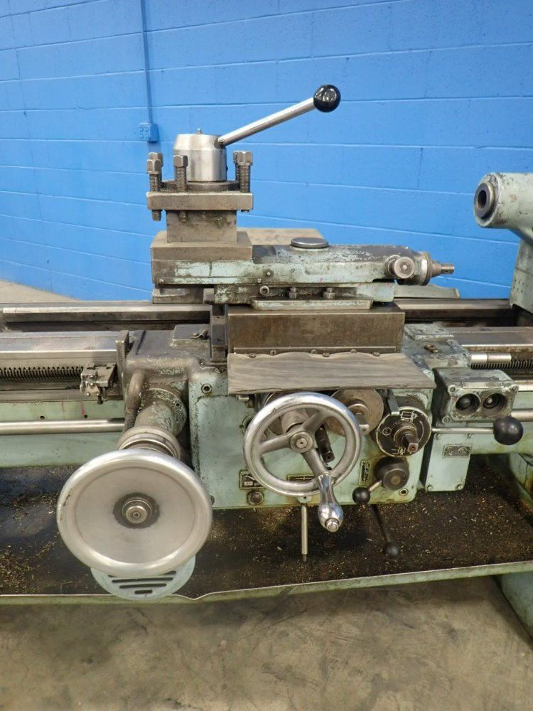 Schaerer Lathe Wsteadyrest  2 Chucks