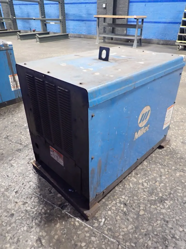 Miller 450 Amps Deltaweld 452 Welder - Deltaweld 452