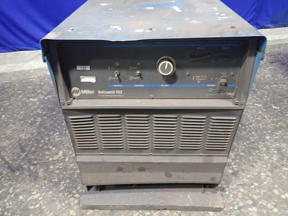 Miller 450 Amps Deltaweld 452 Welder - Deltaweld 452
