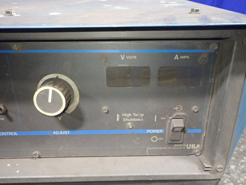 Miller 450 Amps Deltaweld 452 Welder - Deltaweld 452