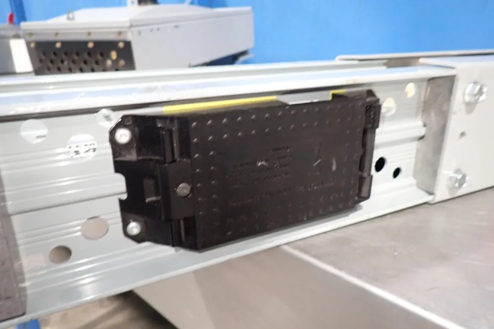 General Electric 800a/600 V Bus Way - P4ha08sli02