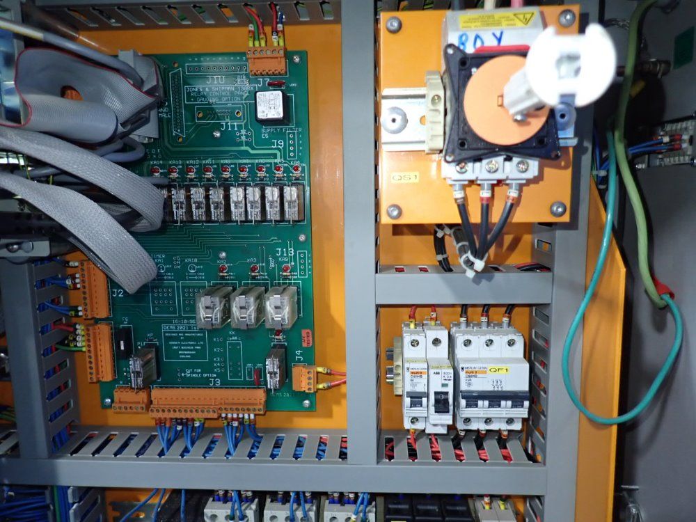 Jones & Shipman Cylindrical Grinder - 1300x