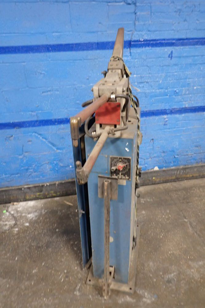 Miller 460v/95 A Spot Welder