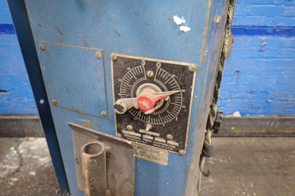 Miller 460v/95 A Spot Welder