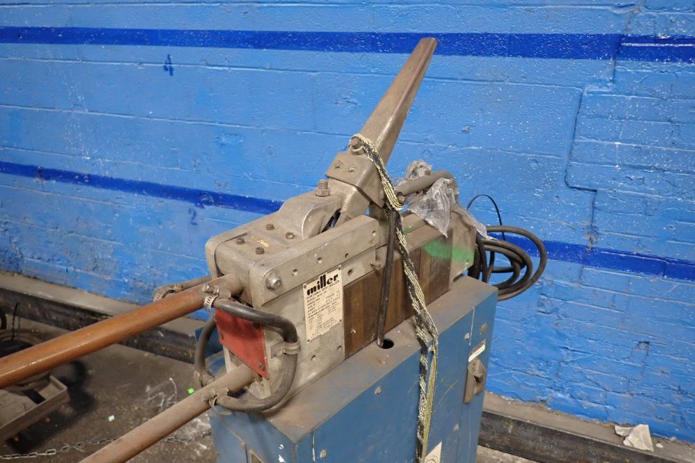 Miller 460v/95 A Spot Welder