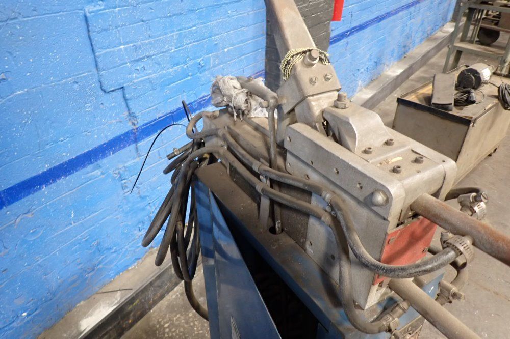 Miller 460v/95 A Spot Welder