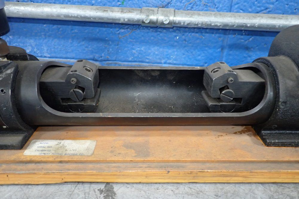 Detroit Testing Machine Co Tensile Pull Tester - Pt