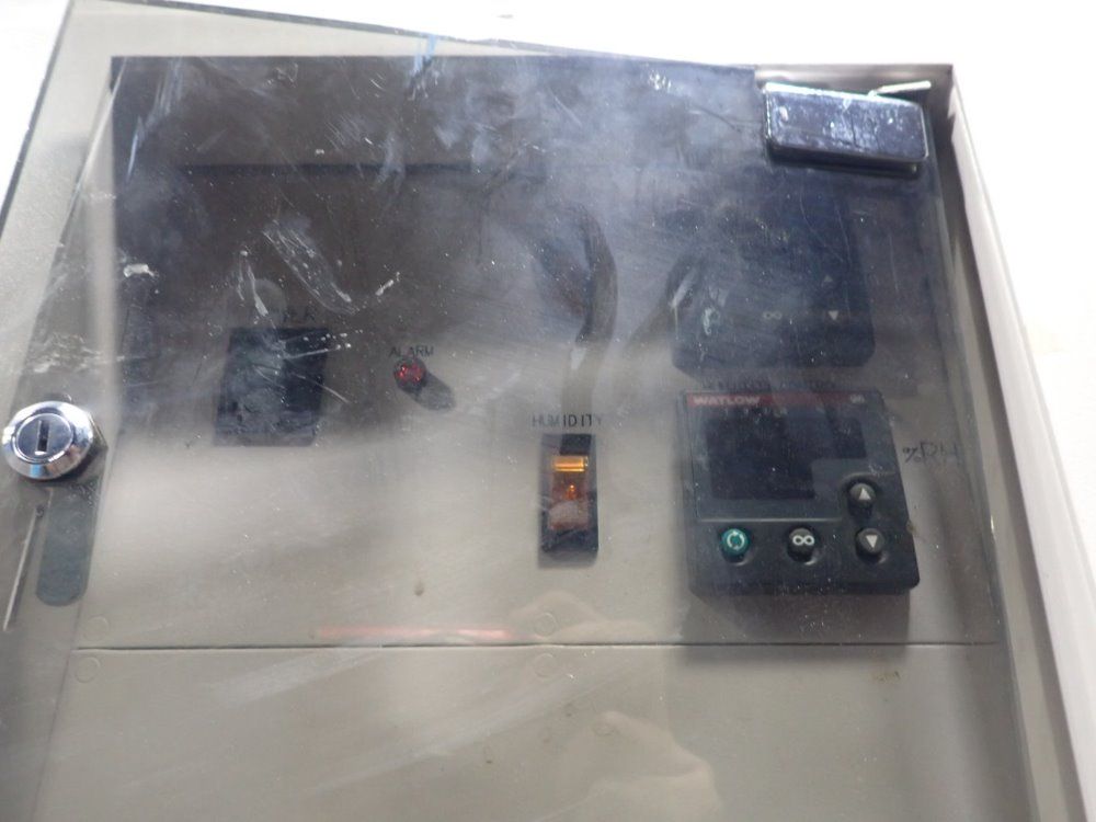 Caron Environmental Chamber - 6030