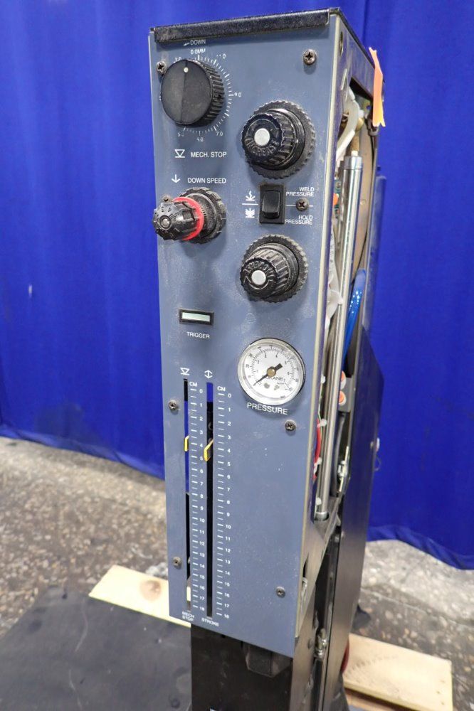 Dukane Ultrasonic Welder