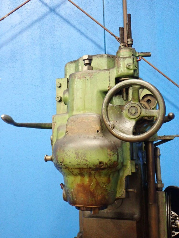 Kearney & Trecker 40"x8" Vertical Mill