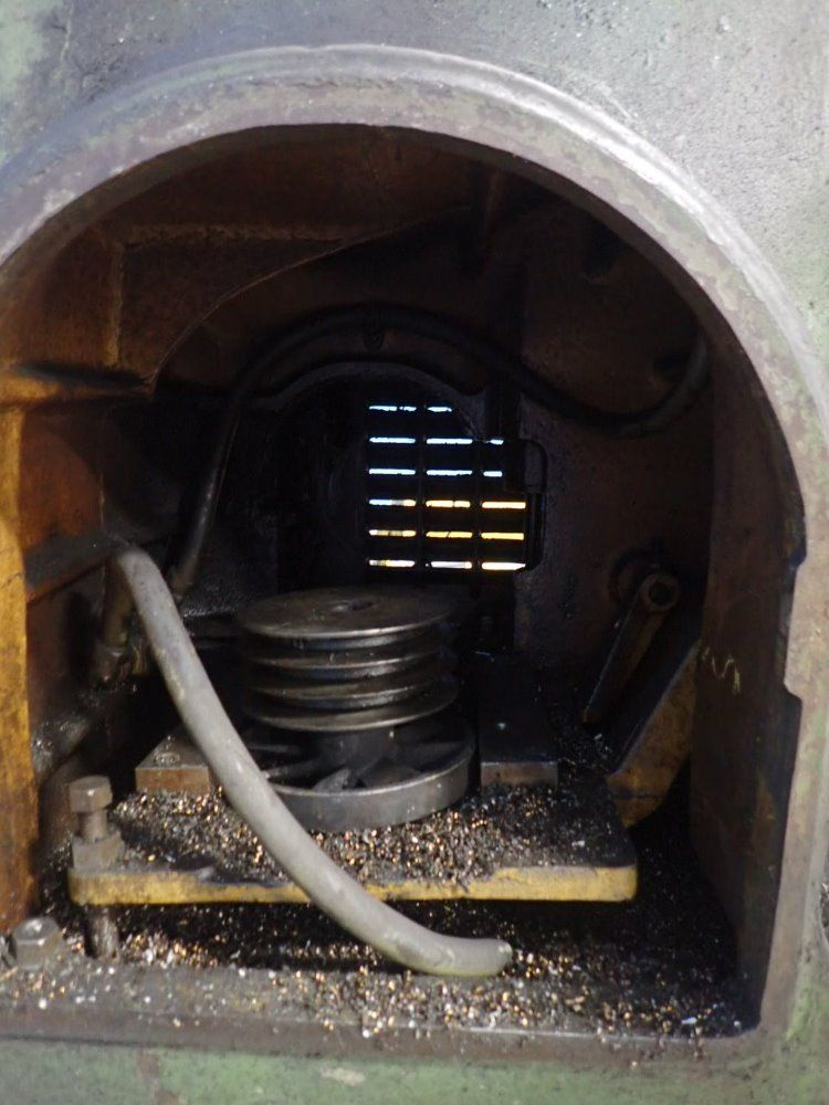 Kearney & Trecker 40"x8" Vertical Mill