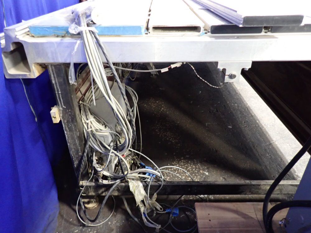 Gerber 121" X 58" Cnc Router - Sabre 408