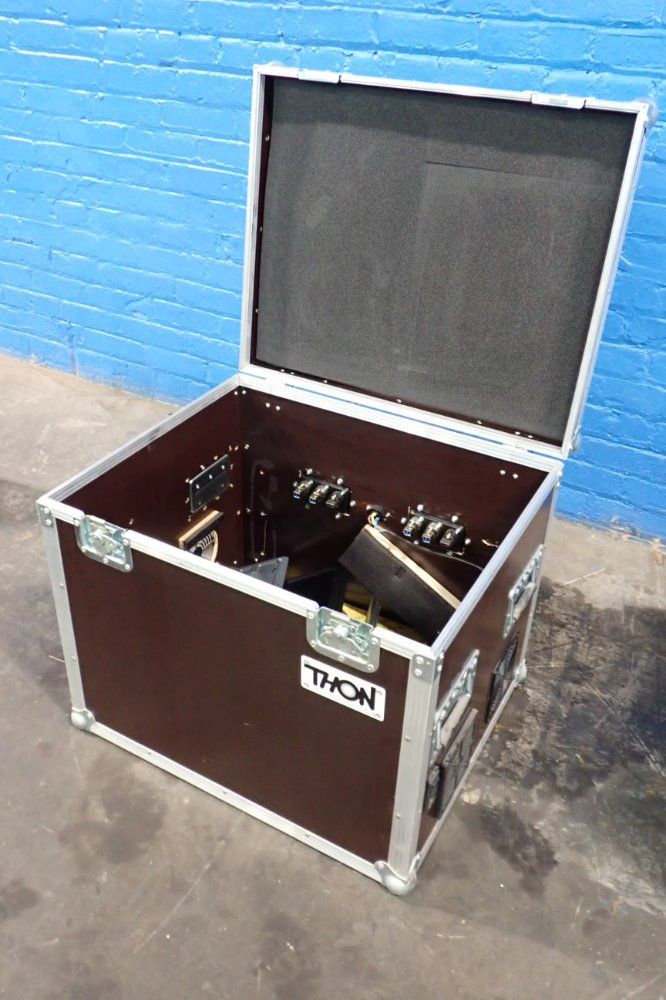 Thon Display Multi-case