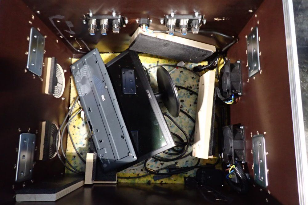 Thon Display Multi-case