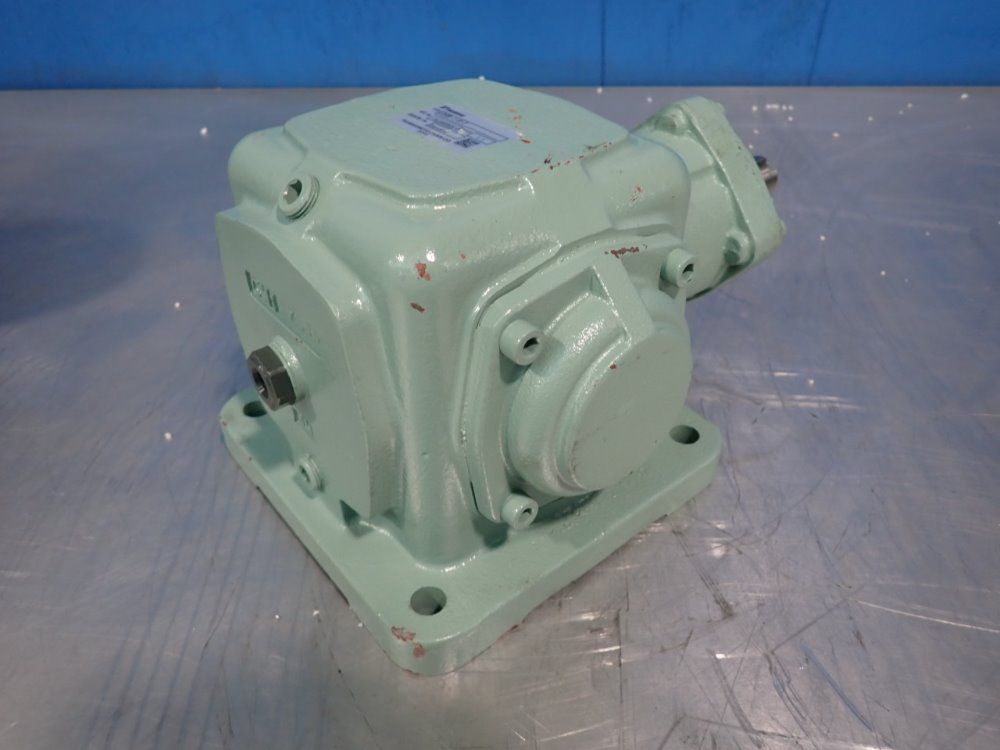 Tsubaki 1:1 Ratio Gear Reducer - Edgm-1-r-y