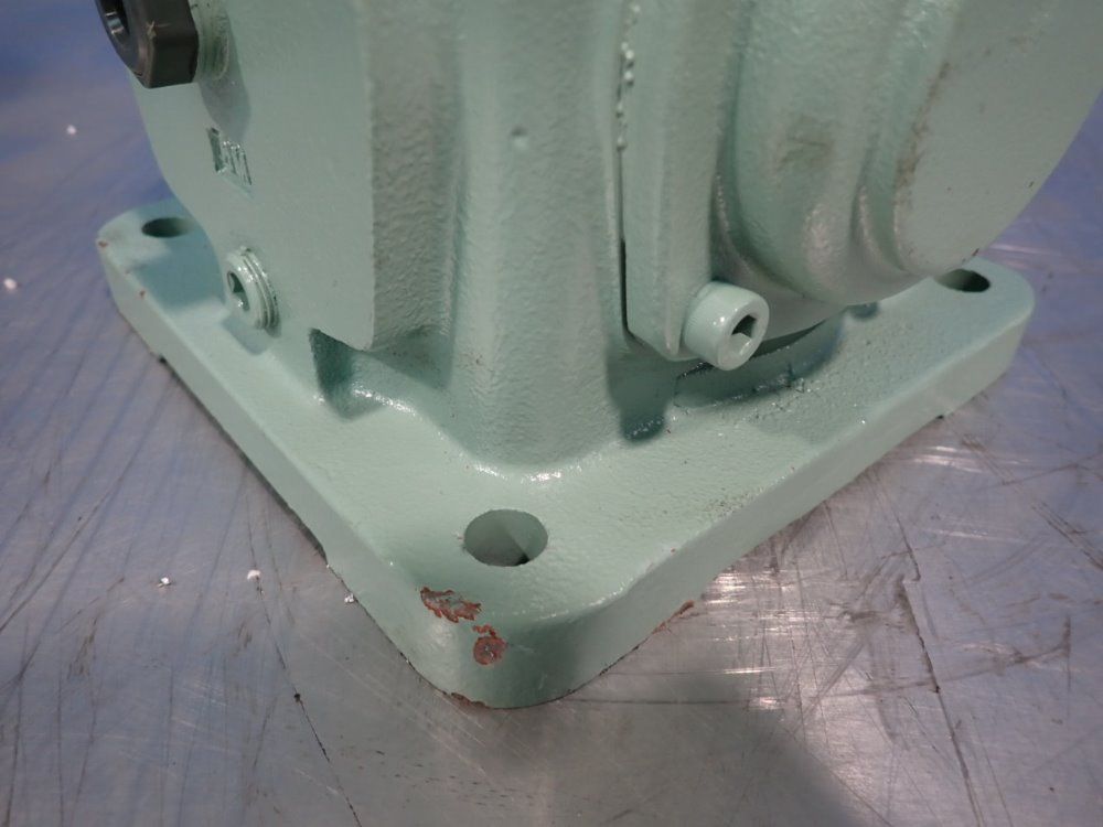 Tsubaki 1:1 Ratio Gear Reducer - Edgm-1-r-y