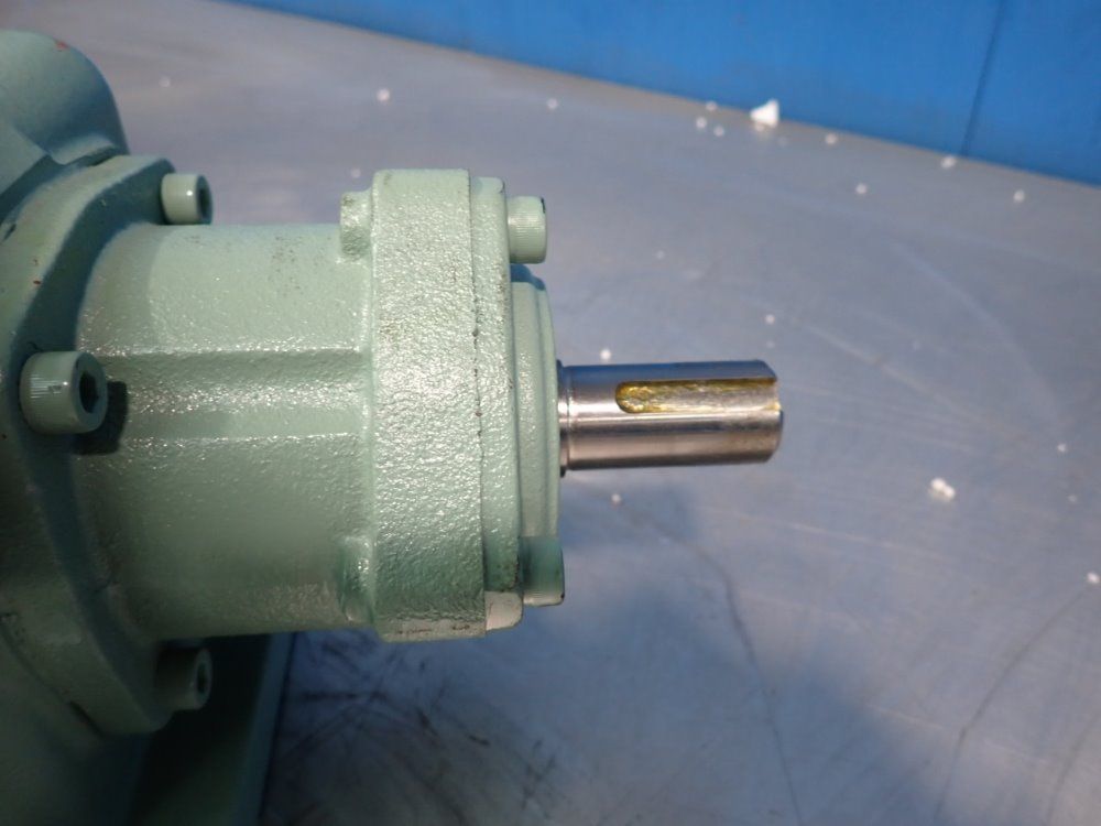 Tsubaki 1:1 Ratio Gear Reducer - Edgm-1-r-y