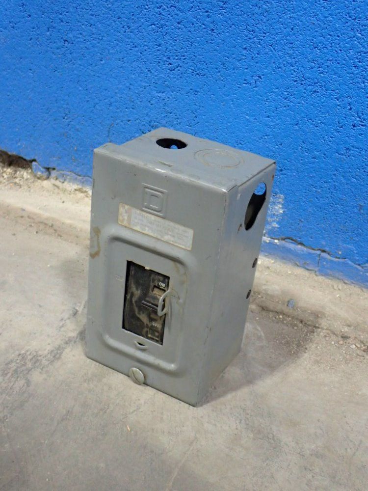 Square D Co Enclosed Switch