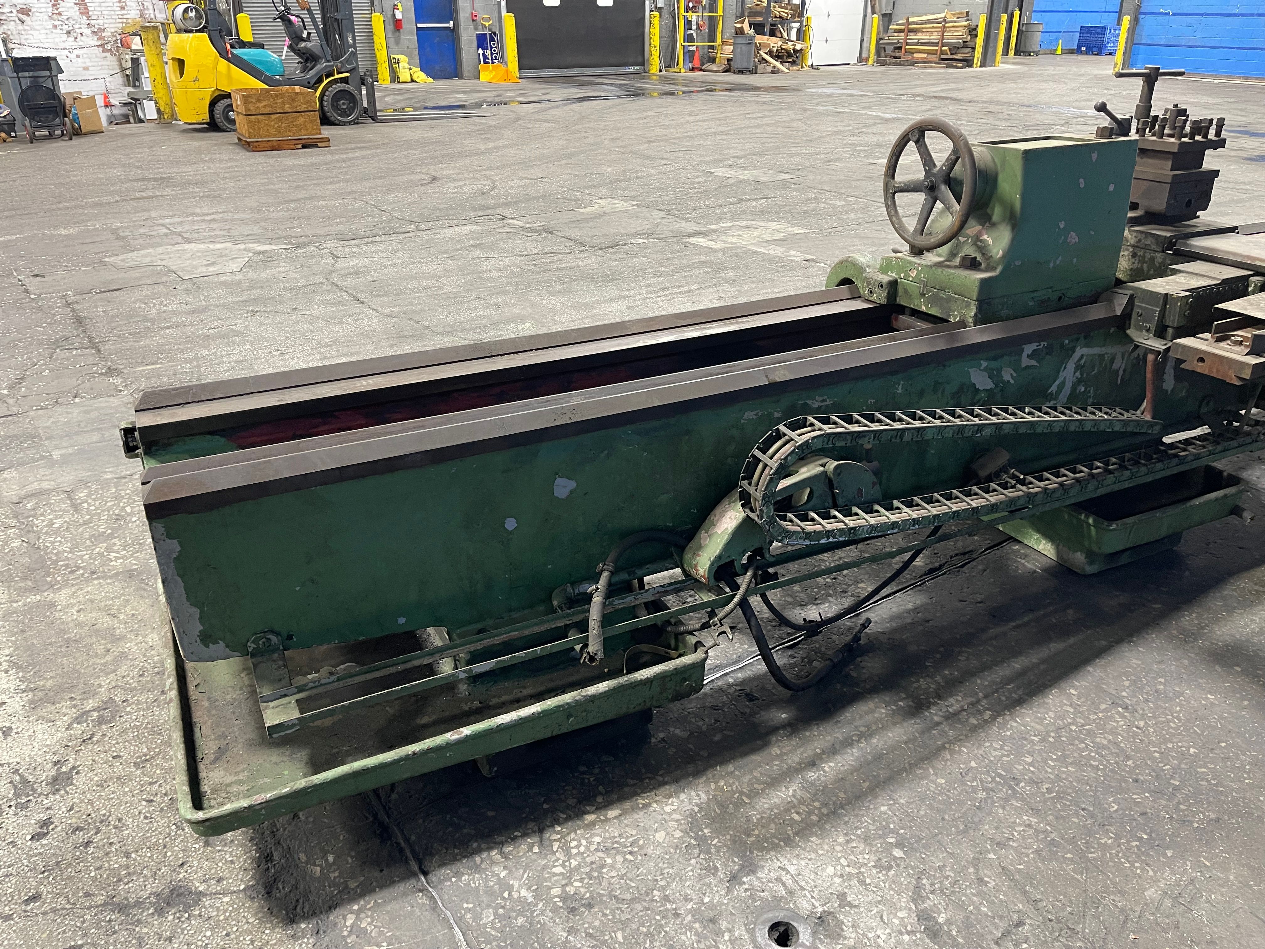 Poreba  Gap Bed Lathe