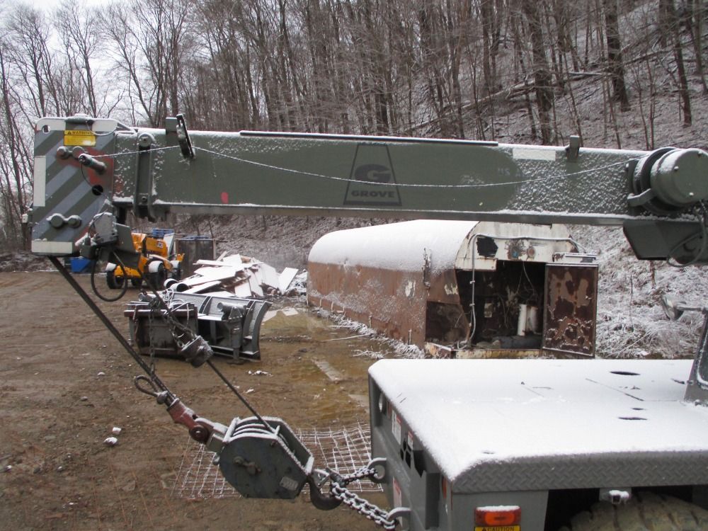 Used Grove Grove Ap308 8.5 Ton Hydraulic Crane Truck | HGR Industrial...