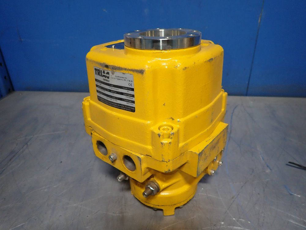 Triac Controls Electric Actuator