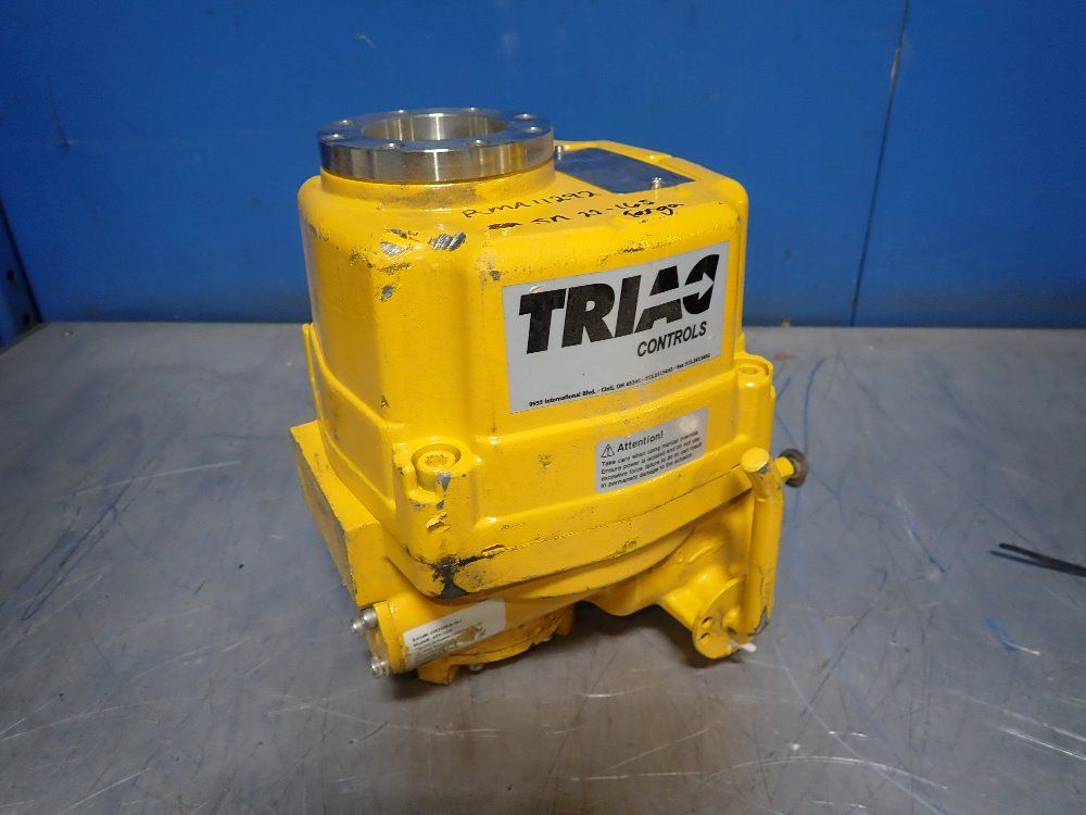 Triac Controls Electric Actuator