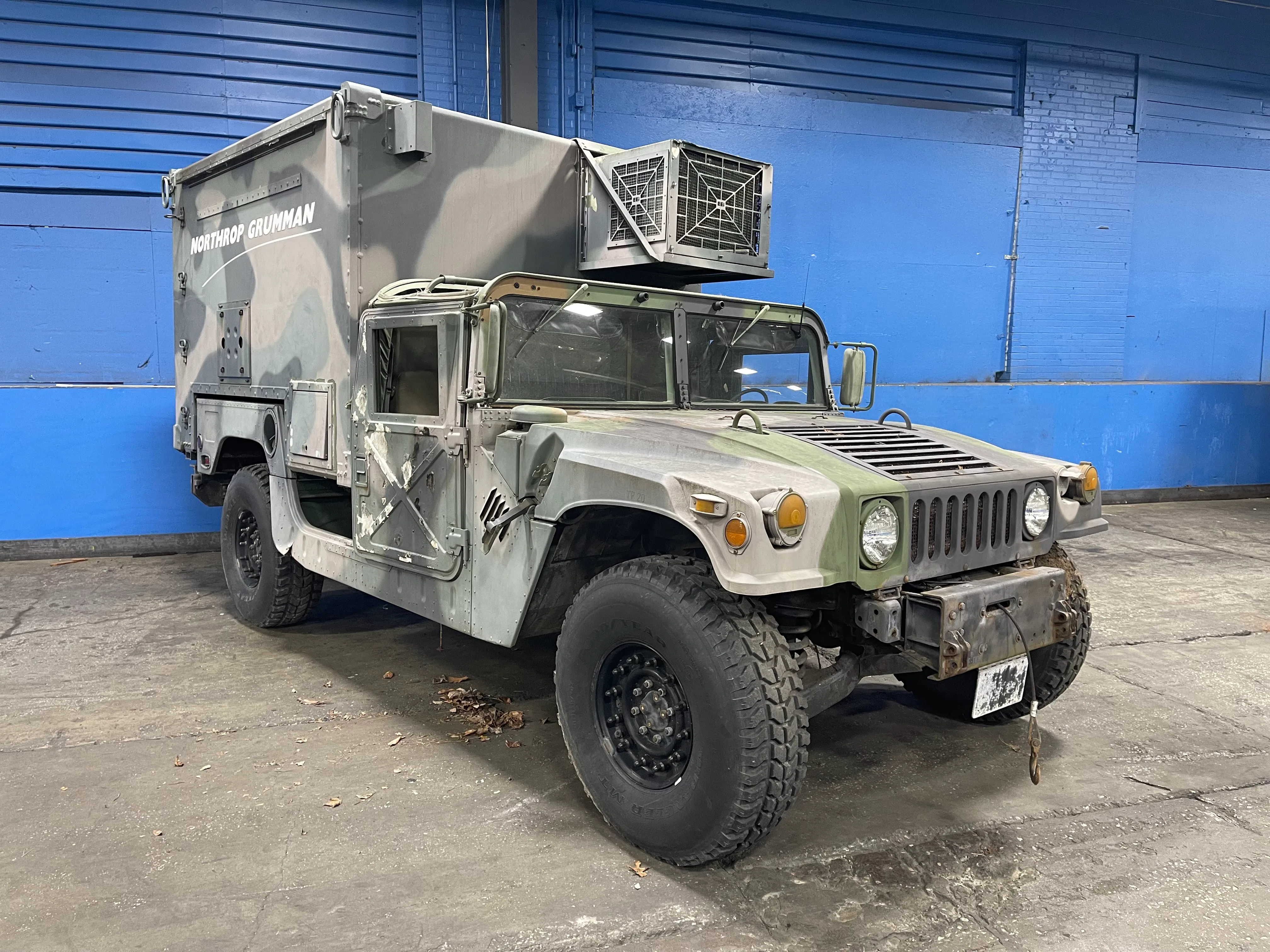 Humvee Military Vehicle - Mfr- Am General