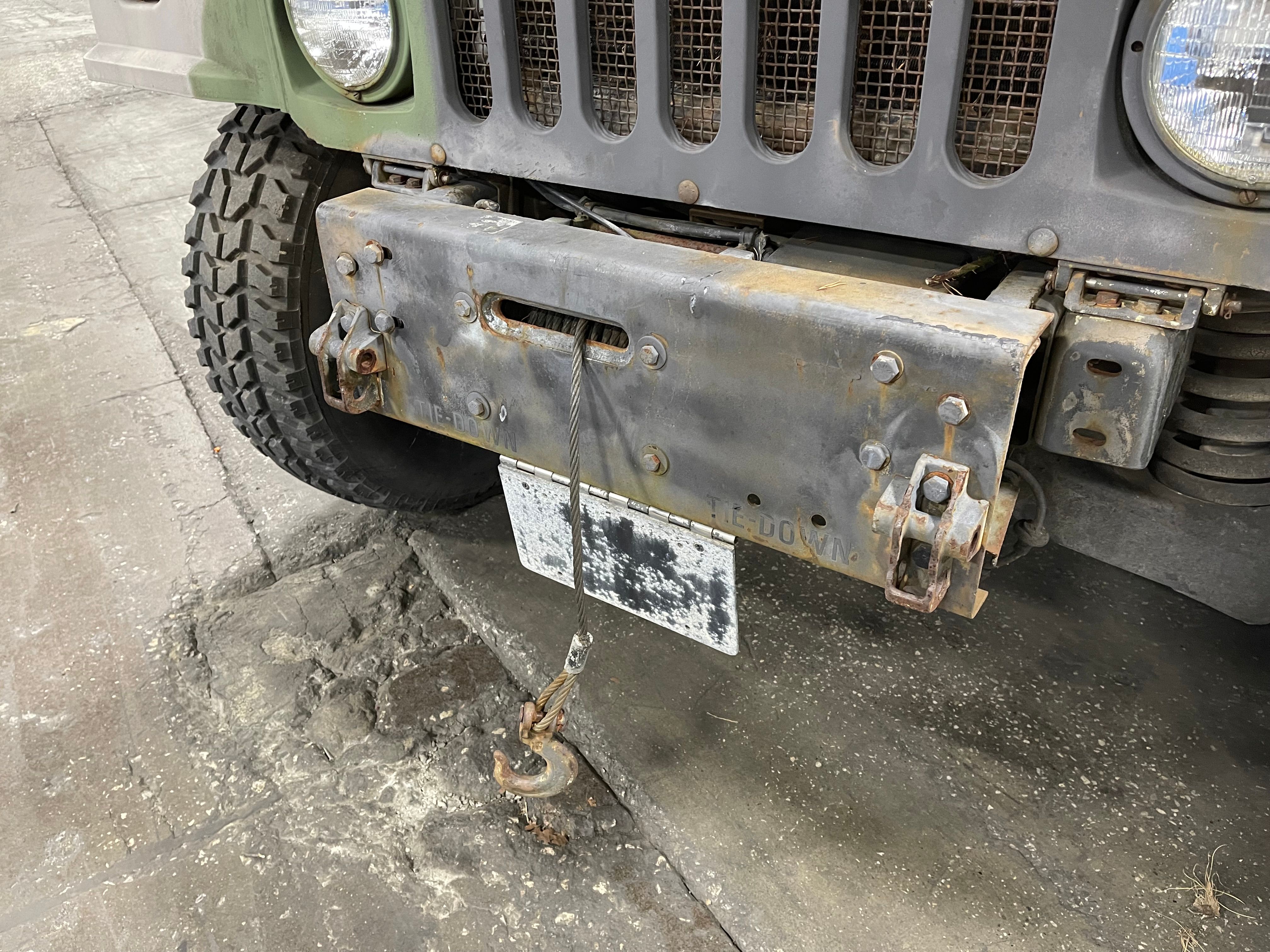 Humvee Military Vehicle - Mfr- Am General