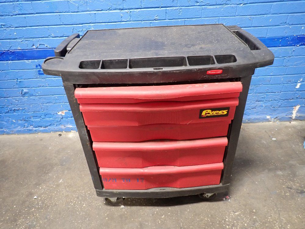 Rubbermaid 5 Drawers/16 1/2" X 22" Tool Cabinet
