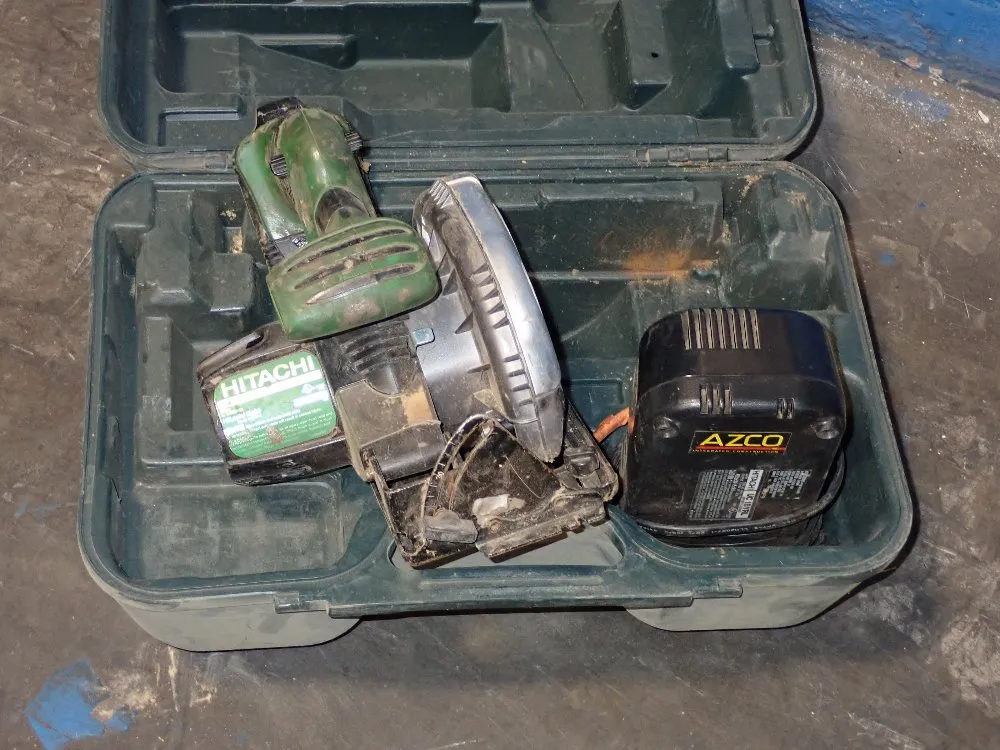 Hitachi 6" Cordless Circular Saw - C18dl