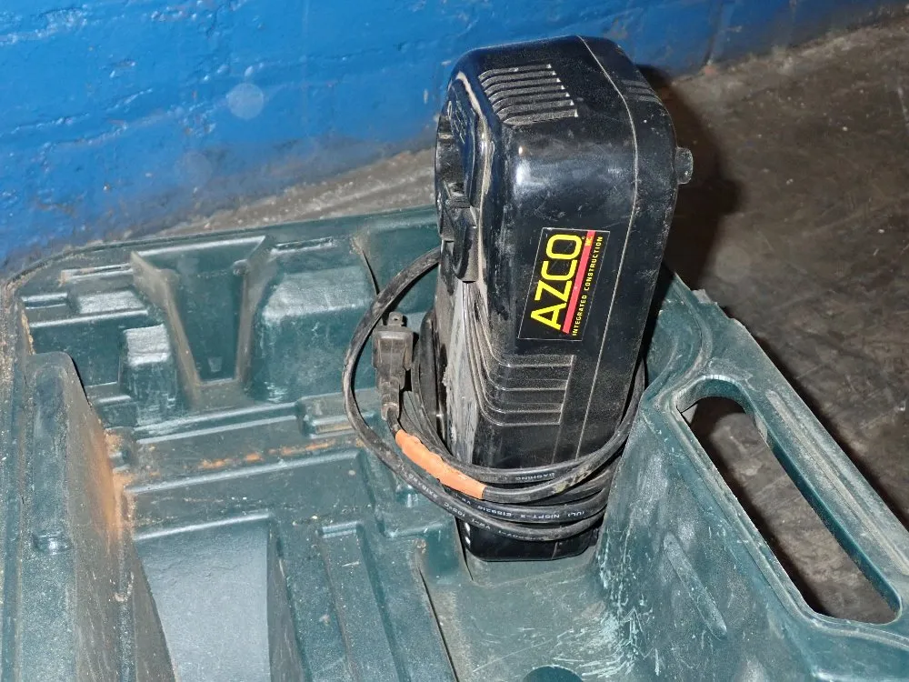 Hitachi 6" Cordless Circular Saw - C18dl